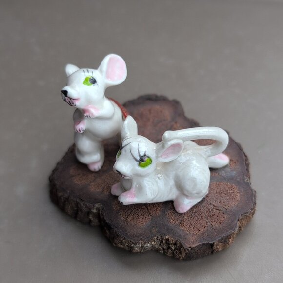 Vintage Miniature Bone China Mice Figurines On Wood Base, Mouse Japan - Picture 5 of 7